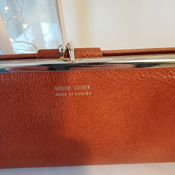 Vintage 1980s Genuine Leather Double Kiss Lock Brown Wallet Purse Made in Canada - Picture 3 of 11